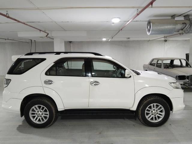 https://images10.gaadi.com/usedcar_image/4344877/original/8bb6508b99405908bb3996452ebfe980.jpg?imwidth=6401