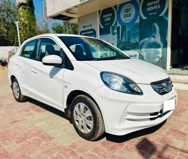 https://images10.gaadi.com/usedcar_image/4344890/original/processed_8cd3f33beca2617ec06a24cf35e1f374.jpg?imwidth=6400