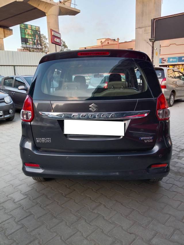 https://images10.gaadi.com/usedcar_image/4344901/original/processed_a45e649d9f14afb12647e1c76e8fa40b.jpg?imwidth=6401