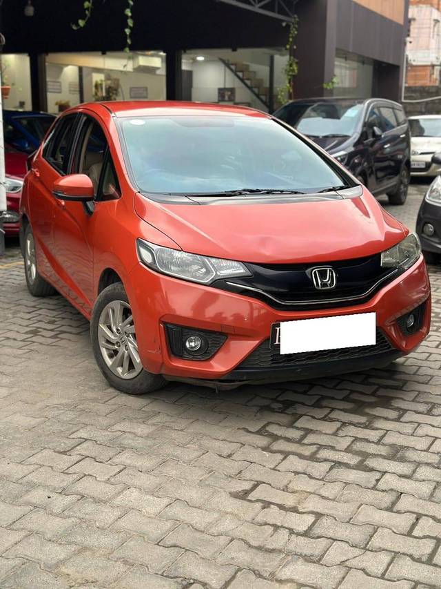 https://images10.gaadi.com/usedcar_image/4344914/original/processed_c037c8f335edeeead5c21ac39e04100a.jpg?imwidth=6400