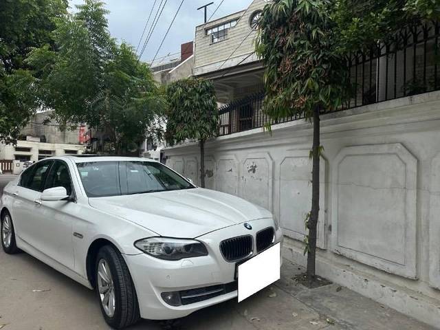 https://images10.gaadi.com/usedcar_image/4344922/original/processed_23faf17d-a2fd-4971-ba40-4fd01edf8cc7.jpeg?imwidth=6400