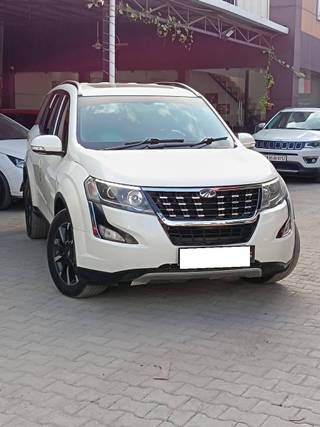 Mahindra XUV500 Mahindra XUV500 R W10 FWD