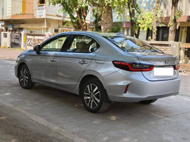 https://images10.gaadi.com/usedcar_image/4344978/original/processed_e6558c7f249834b2e7789397db4e25a3.jpg?imwidth=6402