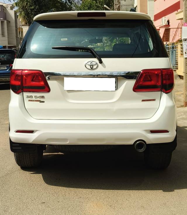 https://images10.gaadi.com/usedcar_image/4344999/original/processed_3bbb7fad3c8ab71bb82fefce77b67e56.jpg?imwidth=6402