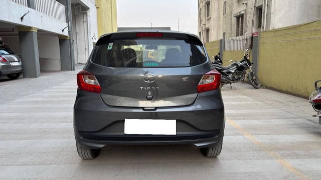 https://images10.gaadi.com/usedcar_image/4345003/original/processed_9d54d3058e6578c9329d9256b2dd77cb.jpg?imwidth=6402