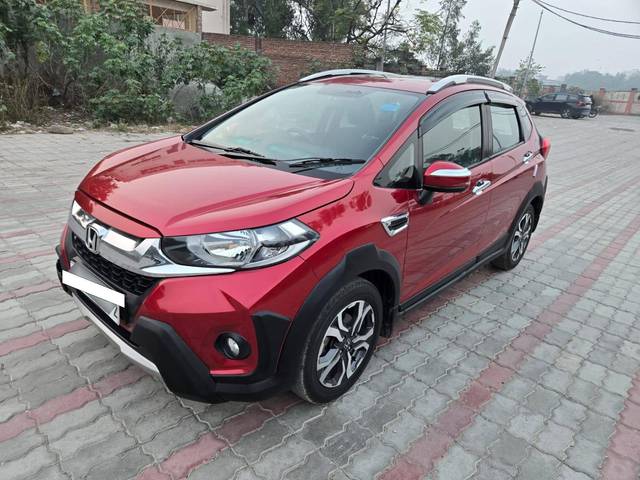 https://images10.gaadi.com/usedcar_image/4345005/original/processed_d75b769f3e9a876d7ffe4164256d26fb.jpg?imwidth=6400