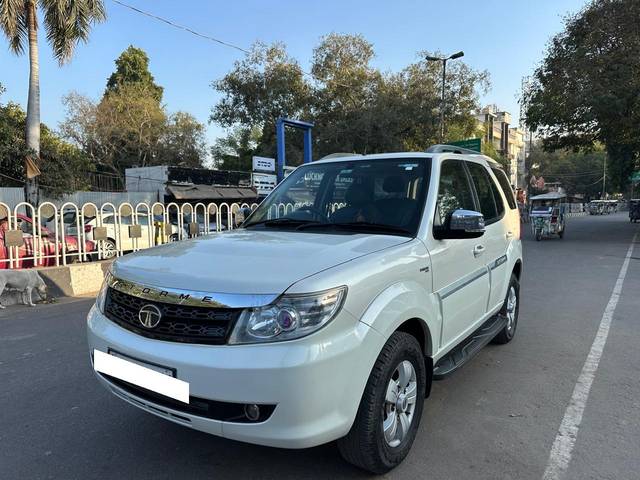 https://images10.gaadi.com/usedcar_image/4345018/original/processed_2b82611e8ef3598ebd77f96e578c1659.jpg?imwidth=6402