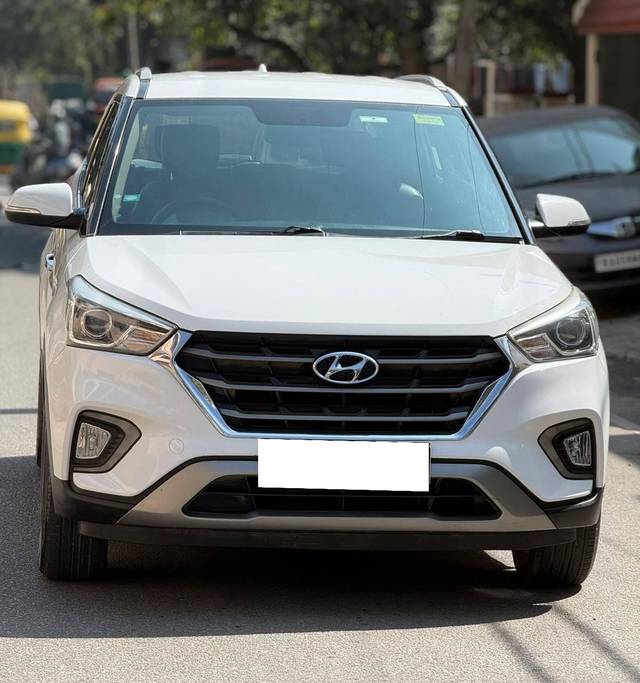 https://images10.gaadi.com/usedcar_image/4345031/original/processed_01b05f24e78cdf760d308caa40784dcb.jpg?imwidth=6400