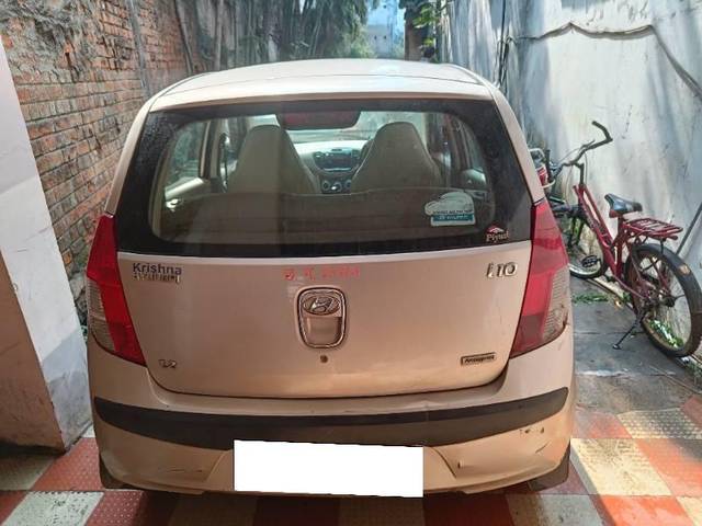 https://images10.gaadi.com/usedcar_image/4345036/original/processed_2ef96972-7ccb-4ed1-a700-caffb69c7c85.jpg?imwidth=6401