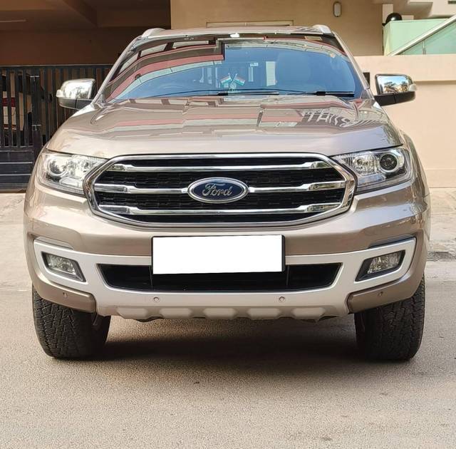 https://images10.gaadi.com/usedcar_image/4345045/original/processed_1438360e119be83380c93f0de4717f85.jpg?imwidth=6400