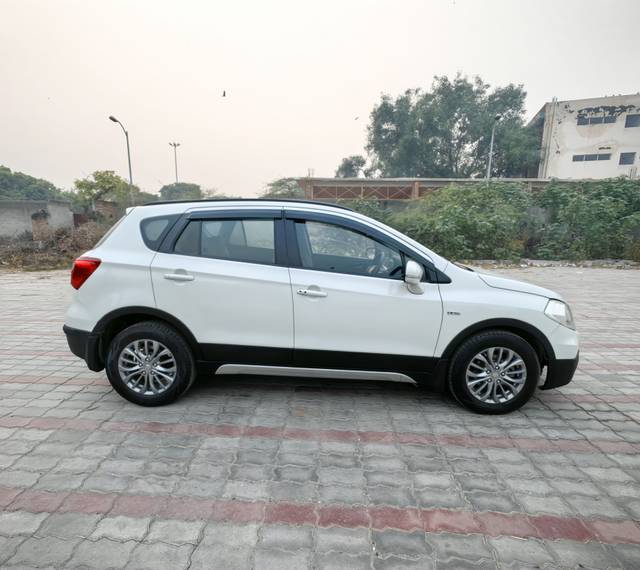 https://images10.gaadi.com/usedcar_image/4345053/original/4f06defd30605c68ed57f71fec36d211.jpg?imwidth=6401