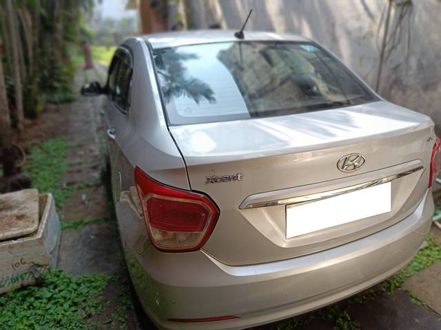 https://images10.gaadi.com/usedcar_image/4345070/original/processed_c01d993d-3df6-44be-93cb-2f1eca69a4b9.jpg?imwidth=6401