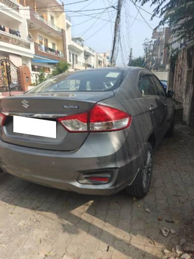 https://images10.gaadi.com/usedcar_image/4345073/original/processed_4b9a30cc-0906-4405-8d3f-736cc4576ff7.jpg?imwidth=6401