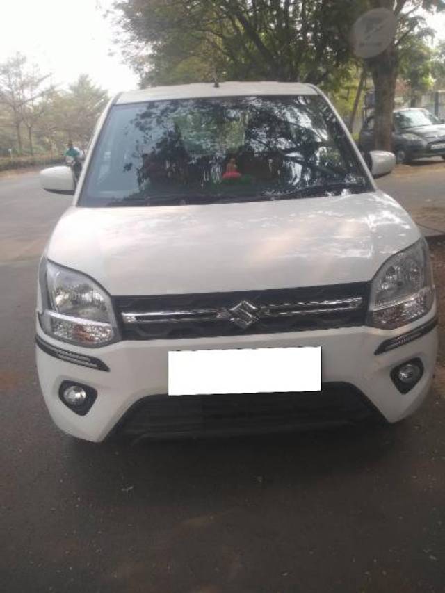 https://images10.gaadi.com/usedcar_image/4345086/original/processed_eeb439fa-1a32-4239-85e6-8c3e6a9d7725.jpg?imwidth=6400