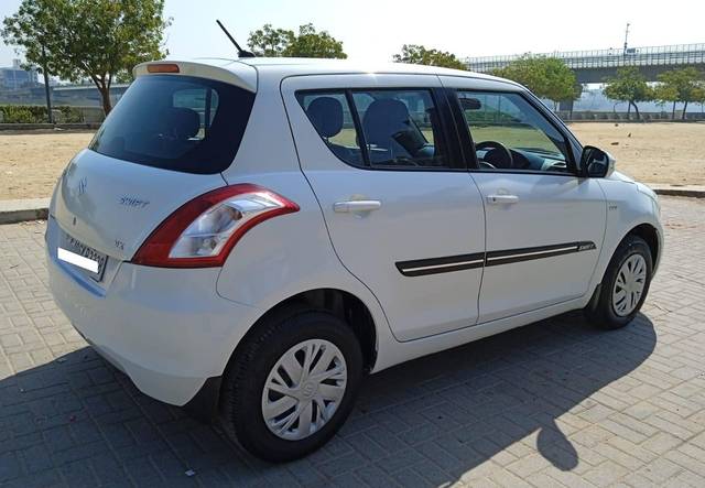 https://images10.gaadi.com/usedcar_image/4345122/original/processed_075105ba896fc8cee2dce04d860c6998.jpg?imwidth=6401