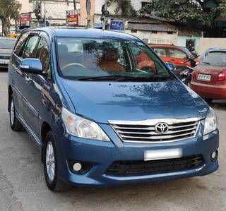 Toyota Innova 2009-2012 Toyota Innova 2.5 VX 8 STR