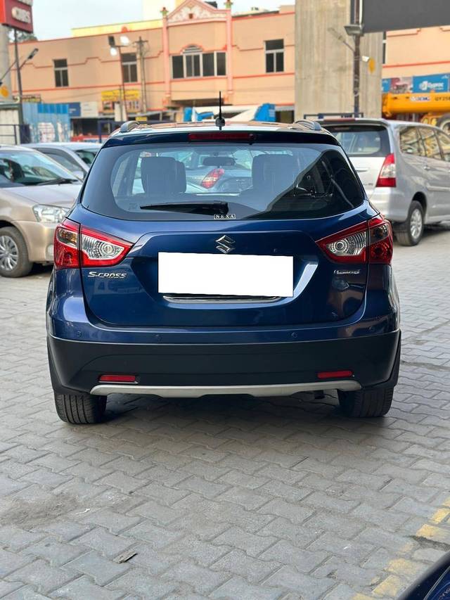 https://images10.gaadi.com/usedcar_image/4345163/original/processed_15b043970b2f33842e361f94046c70ba.jpg?imwidth=6402