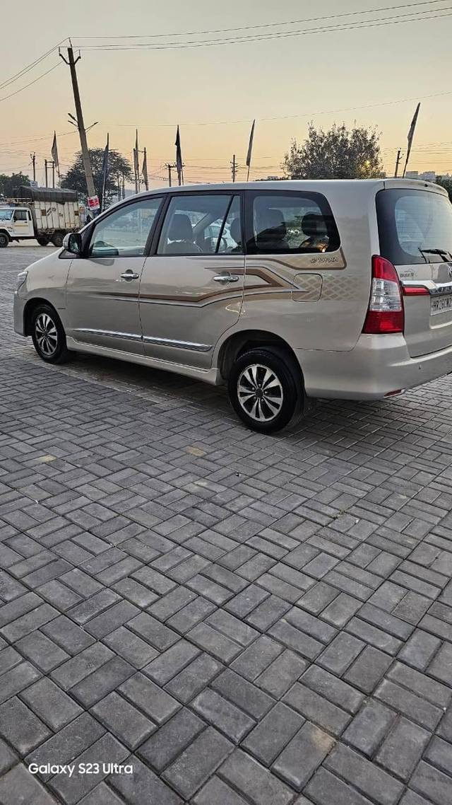 https://images10.gaadi.com/usedcar_image/4345176/original/processed_03de8312c8d746d7648081ec9f625178.jpeg?imwidth=6402