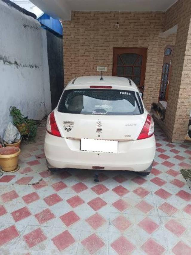 https://images10.gaadi.com/usedcar_image/4345185/original/processed_33d23969-1748-4c6b-9833-d97e641965e6.jpg?imwidth=6401