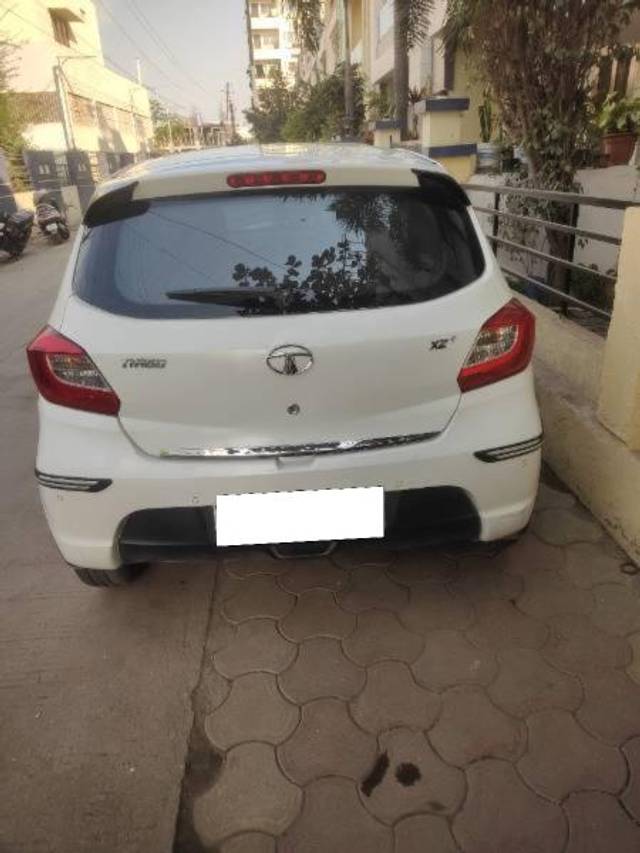 https://images10.gaadi.com/usedcar_image/4345228/original/processed_df1c271a-70b9-4bdf-a5a6-2e501425846b.jpg?imwidth=6400