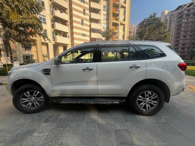 https://images10.gaadi.com/usedcar_image/4345231/original/c2ad6b0e2faafa370b6218aa75268cdb.jpeg?imwidth=6402