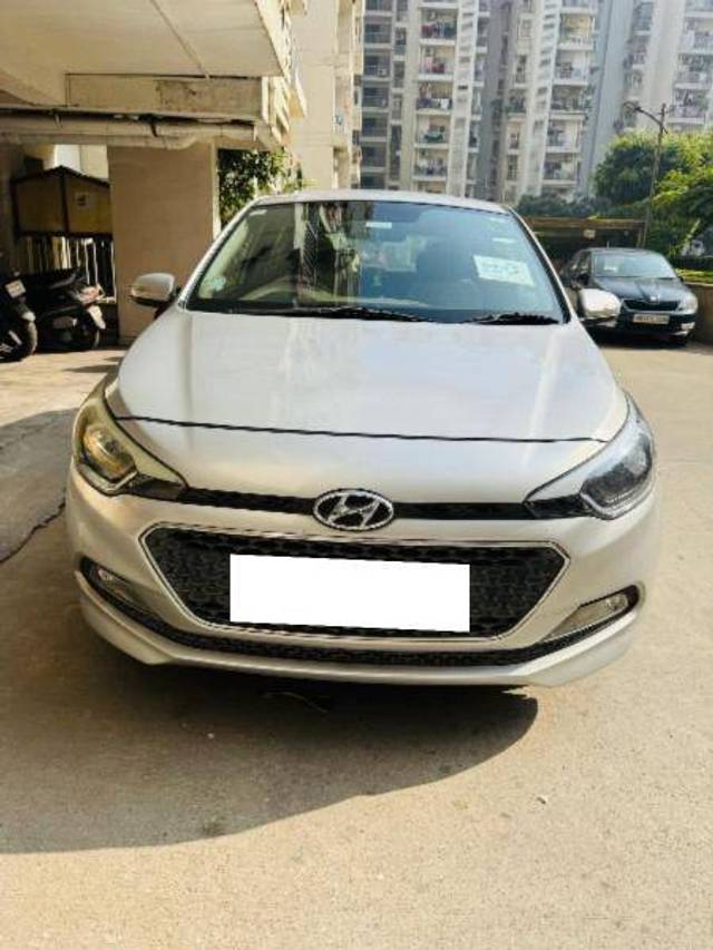 https://images10.gaadi.com/usedcar_image/4345233/original/9db86d4c4b3be2afabf61c67a6896467.jpeg?imwidth=6400