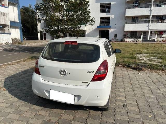 https://images10.gaadi.com/usedcar_image/4345261/original/processed_1aab6d99-02da-4110-a054-da32f50f0249.jpeg?imwidth=6401