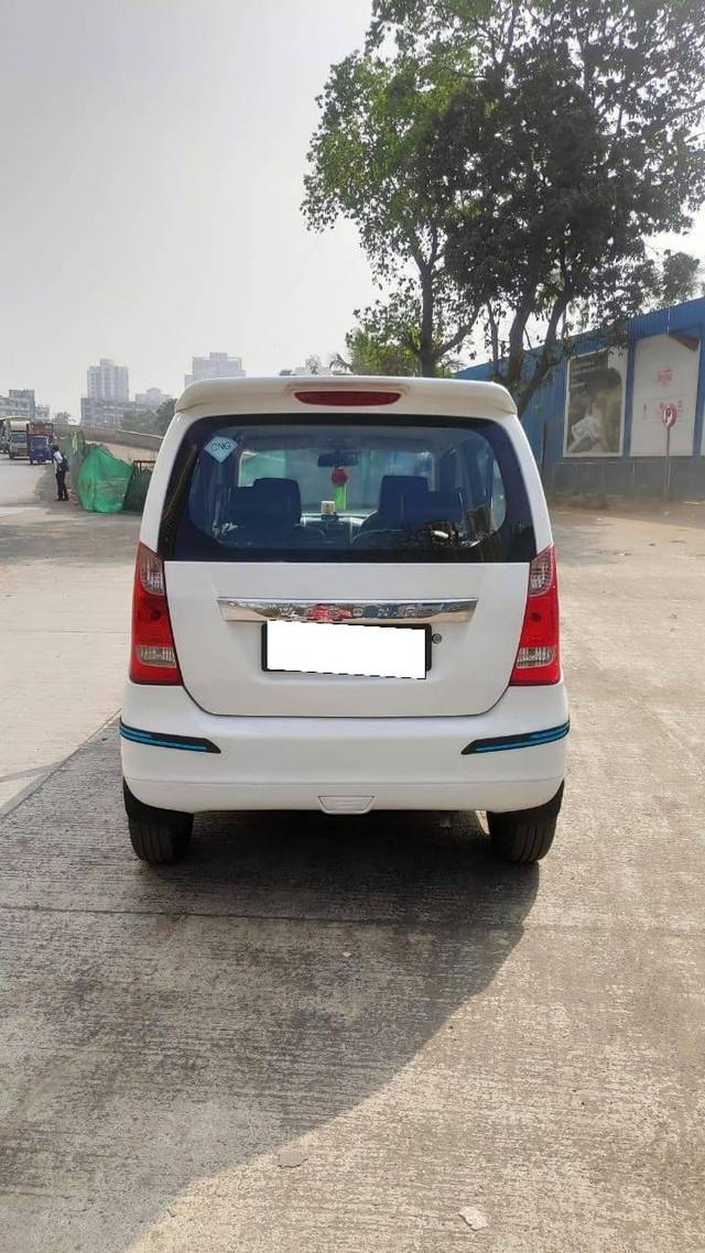 https://images10.gaadi.com/usedcar_image/4345321/original/processed_307a158451f9d7ec927b2c37f2a9c158.jpg?imwidth=6402