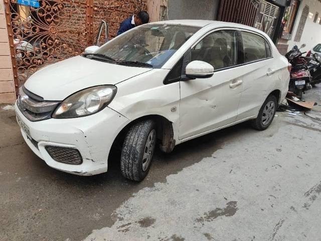 https://images10.gaadi.com/usedcar_image/4345324/original/processed_52a8e12c-83ab-4d55-83c8-a5136eb91986.jpg?imwidth=6400