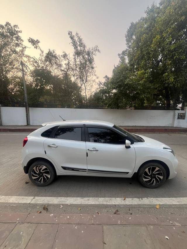 https://images10.gaadi.com/usedcar_image/4345339/original/processed_e81313f67b6b3fae6f82d3cf3a966328.jpg?imwidth=6401