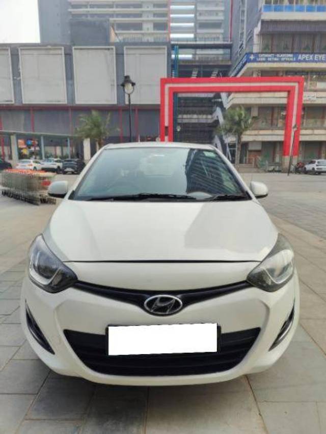 https://images10.gaadi.com/usedcar_image/4345369/original/855dc6f7adaf82a2619b7d073a1c9bb8.jpg?imwidth=6400