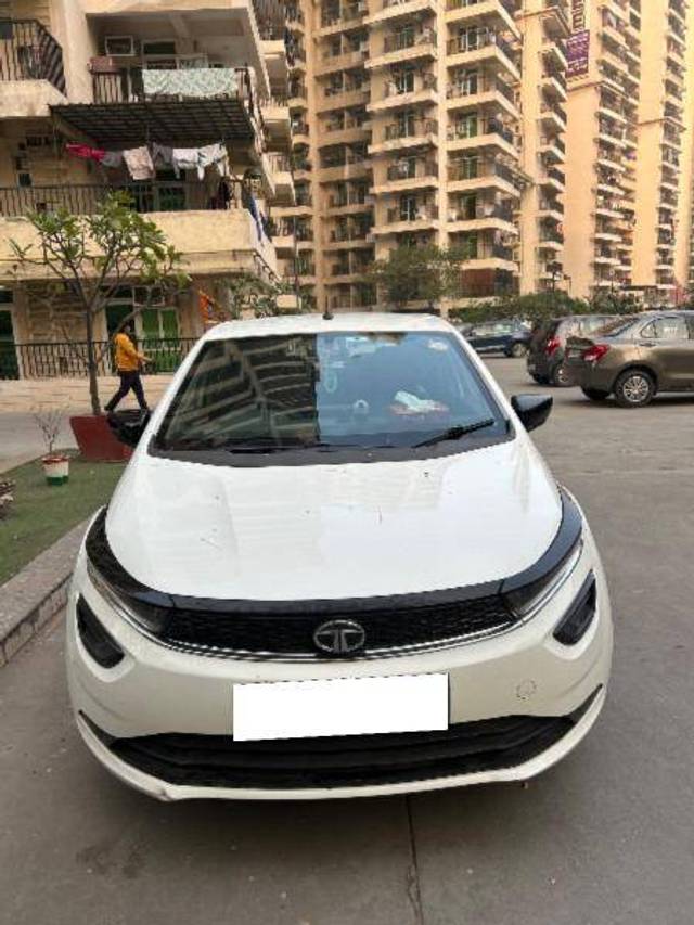 https://images10.gaadi.com/usedcar_image/4345371/original/047a84aa013ab806196715ae483b3da0.jpeg?imwidth=6400