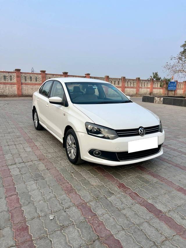 https://images10.gaadi.com/usedcar_image/4345374/original/processed_030026401a9d6b39bdad8a7d49c9f682.jpg?imwidth=6400