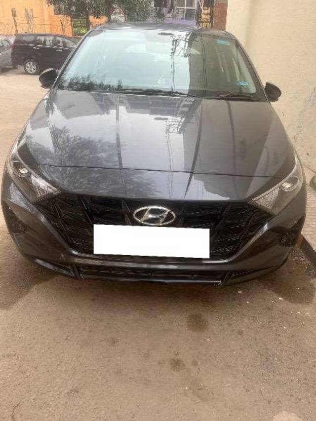 https://images10.gaadi.com/usedcar_image/4345433/original/processed_dad1596c-acf8-4ee6-9a7e-3d5c52bd46dd.jpeg?imwidth=6400