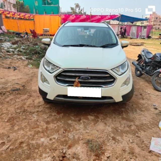 https://images10.gaadi.com/usedcar_image/4345611/original/processed_583f43b6-8fc4-4527-b744-2f33607678df.jpg?imwidth=6400