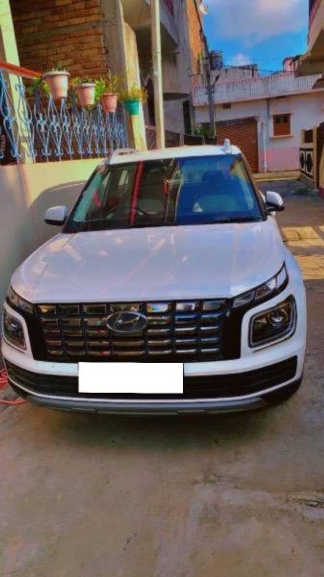 https://images10.gaadi.com/usedcar_image/4345646/original/processed_08388300-a295-470c-8cbc-0f8d26068230.jpeg?imwidth=6400