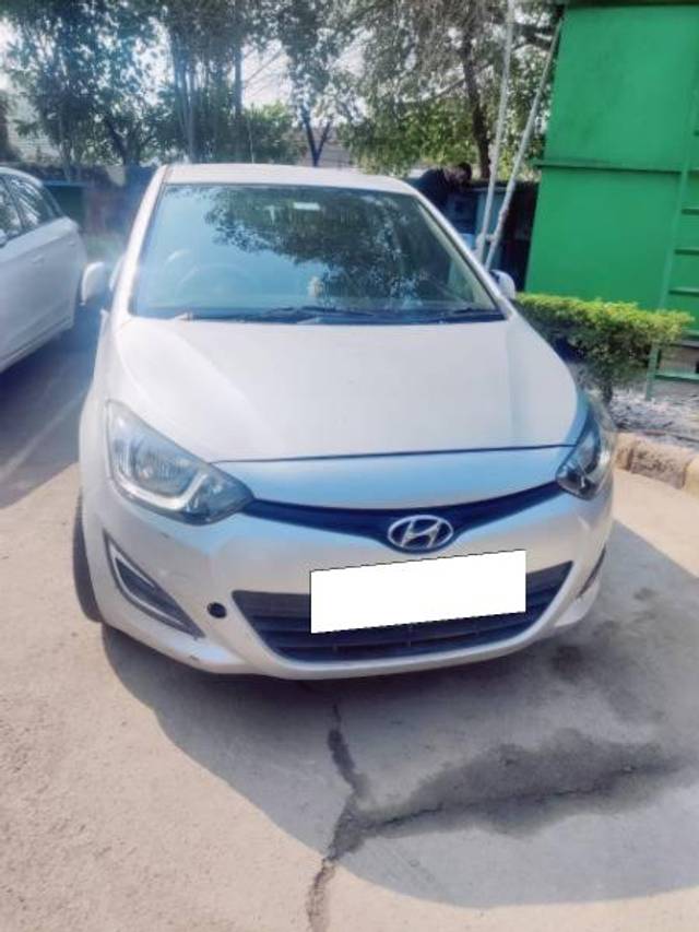 https://images10.gaadi.com/usedcar_image/4345658/original/processed_2b218cb3-bd50-4691-a005-e32f44e0f291.jpg?imwidth=6400