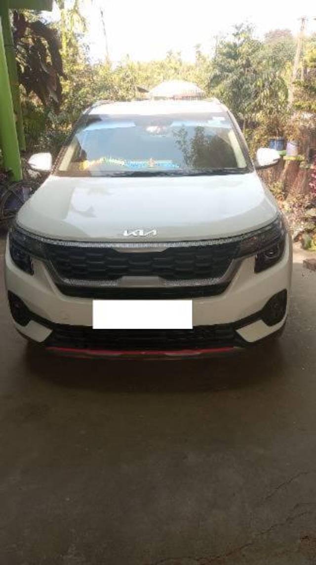 https://images10.gaadi.com/usedcar_image/4346032/original/processed_d78c4769-cb98-4ab7-a5dc-e7d25201dfa8.jpg?imwidth=6400