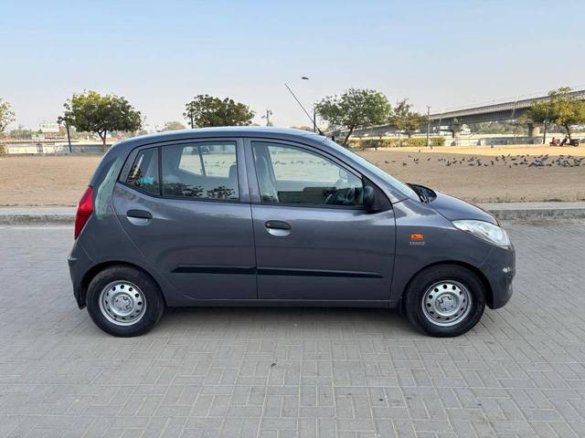 https://images10.gaadi.com/usedcar_image/4346033/original/processed_b419343393f563eb2604a2ca494bb78a.jpg?imwidth=6401