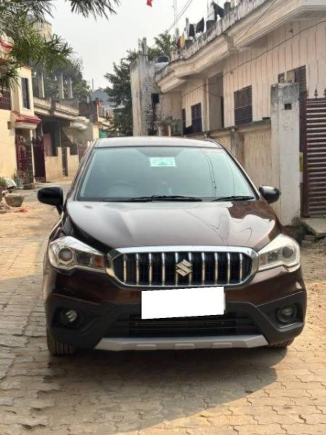 https://images10.gaadi.com/usedcar_image/4346064/original/processed_0f8e0c3a-cd42-4062-a279-89f2d6a35a99.jpg?imwidth=6400