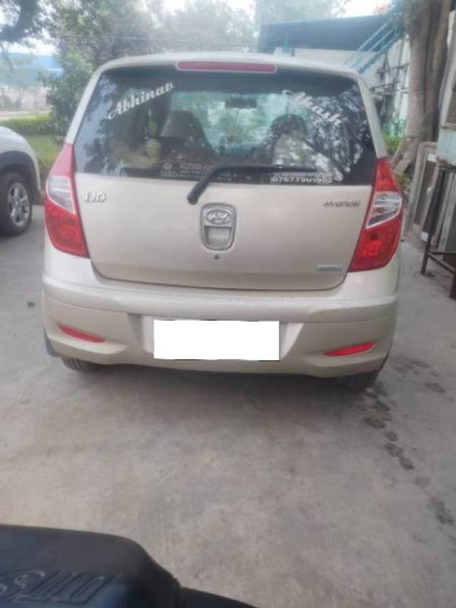 https://images10.gaadi.com/usedcar_image/4346164/original/processed_42ba0287-fe11-4c66-a624-d6095942ee52.jpg?imwidth=6401