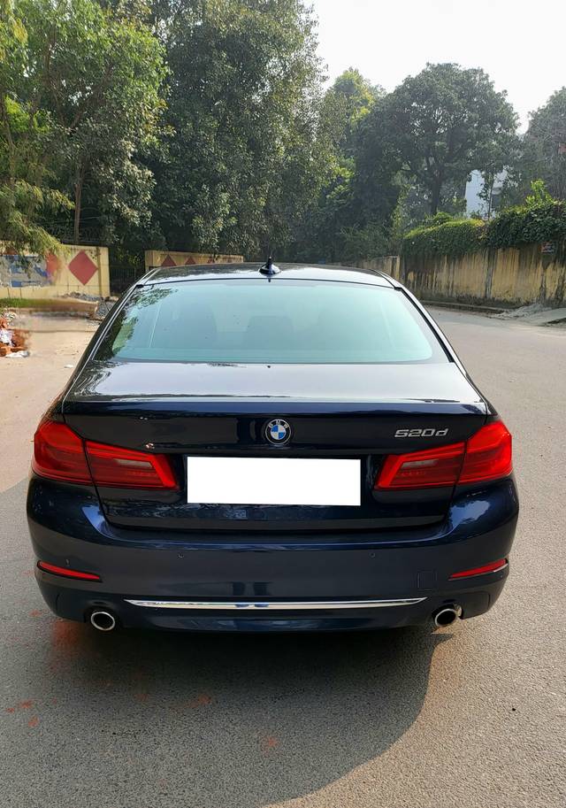 https://images10.gaadi.com/usedcar_image/4346202/original/processed_46382ea338fb1ff2e254df806e29fc38.jpg?imwidth=6402