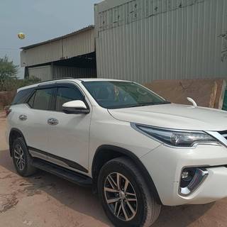 Toyota Fortuner 2016-2021 Toyota Fortuner 2.8 4WD MT BSIV