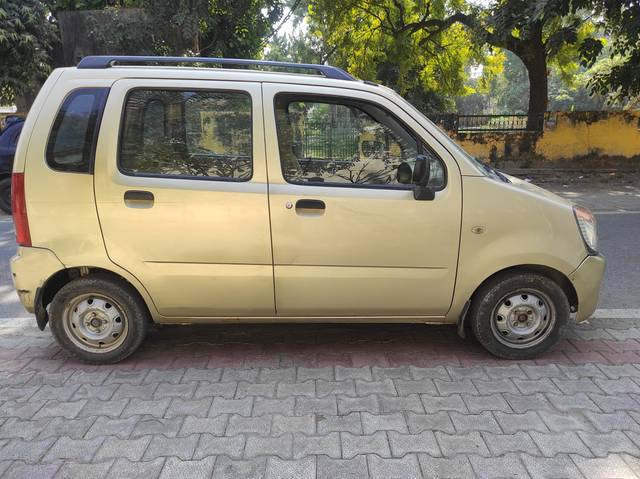 https://images10.gaadi.com/usedcar_image/4346233/original/0d5f9630ca6e999783eaa7096884a92e.jpg?imwidth=6401