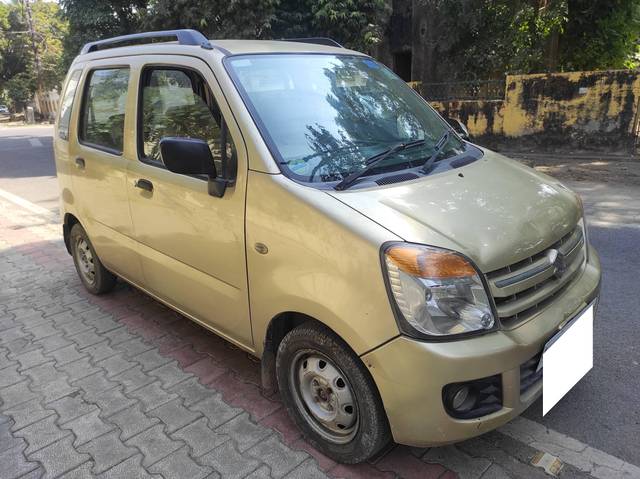 https://images10.gaadi.com/usedcar_image/4346233/original/processed_e9bec288f72b33b9e320bde000bb7938.jpg?imwidth=6400