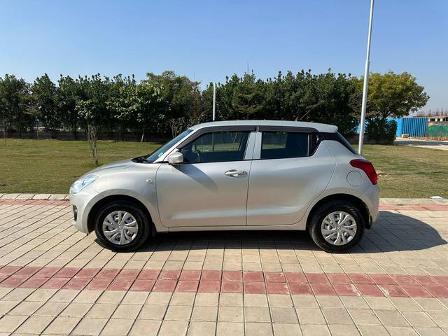 https://images10.gaadi.com/usedcar_image/4346362/original/67d393a19b3342f152c9c936e6357189.jpg?imwidth=6401