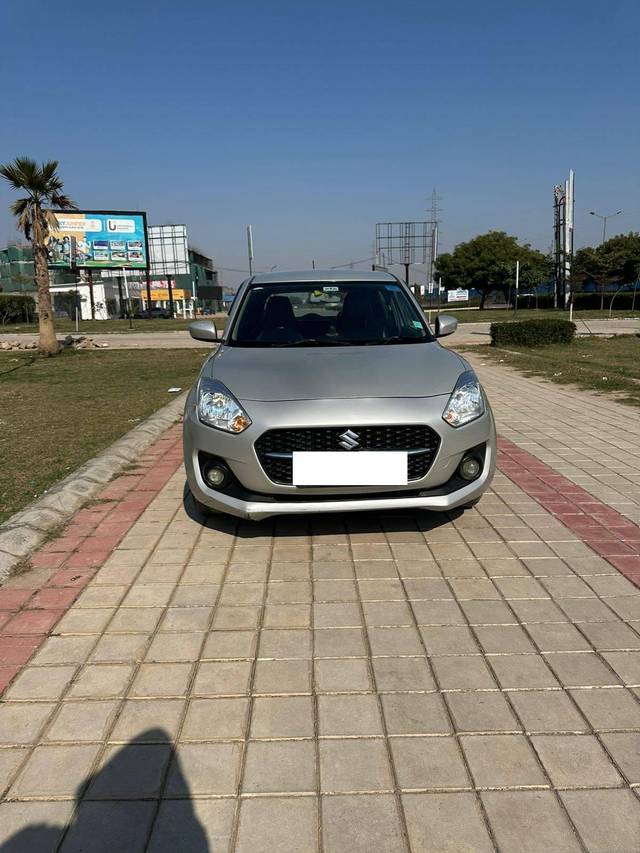 https://images10.gaadi.com/usedcar_image/4346362/original/processed_af3949cca59172533cdce29cf568ccb3.jpg?imwidth=6402