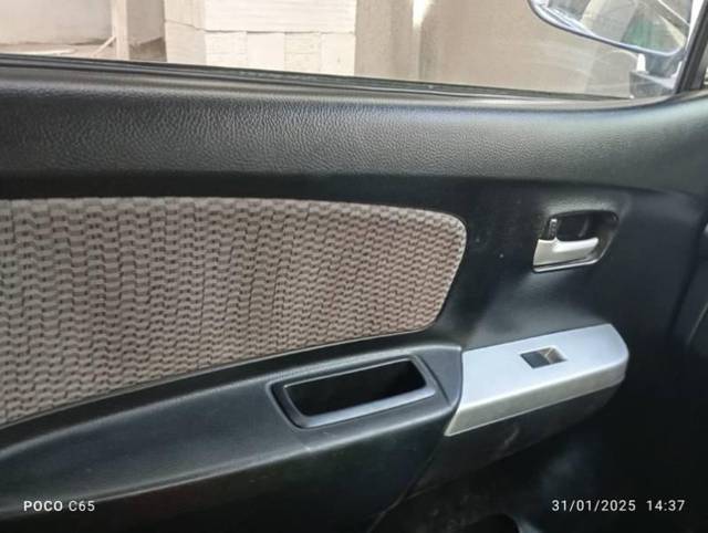 https://images10.gaadi.com/usedcar_image/4346441/original/processed_dfe83083-9b08-4f4f-9f75-c097f6e6071f.jpg?imwidth=6401