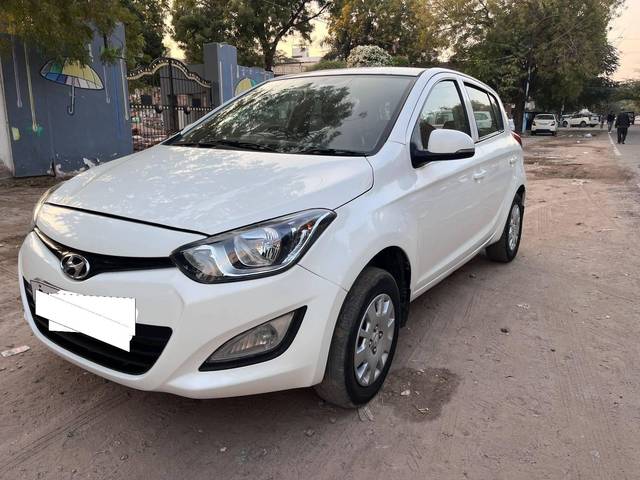 https://images10.gaadi.com/usedcar_image/4346501/original/processed_67cbd1c50f3ed8abaa60653c08036b7d.jpg?imwidth=6400