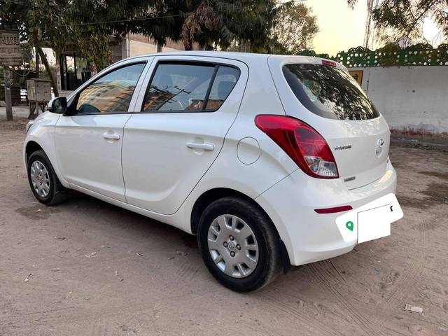 https://images10.gaadi.com/usedcar_image/4346501/original/processed_ffe5dffe6569a402147063e521540234.jpg?imwidth=6402